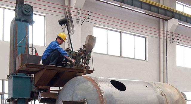 全自動(dòng)焊接設(shè)備,工作效率高、焊縫平整、線條清晰